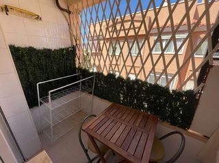 Apartament  Pasaje ordana. Piso amplio de 3 habitaciones y 2 baños con balcón en sant joan