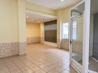 Lloguer Local Comercial a Novelda. Oportunidad única en novelda! local comercial con potencial resi