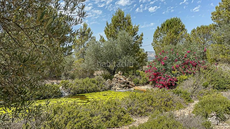 Foto a9672628-b67a-42af-bd2e-e45c7b83ac55. Masia amb calefacció aparcament a Biar