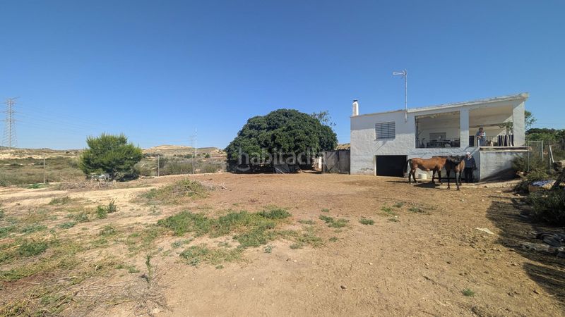 Foto 6de22ed7-bc98-4111-b97a-80cb77f7004c. Xalet amb aparcament a Jubalcoi Elche / Elx