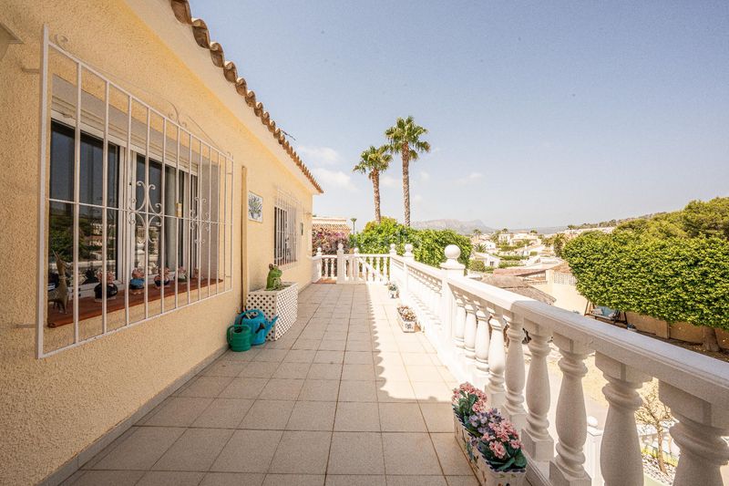 Foto 0e7b430b-f782-404f-9aa0-e1d3d1b57cbe. Xalet amb calefacció aparcament piscina a La Fustera Benissa