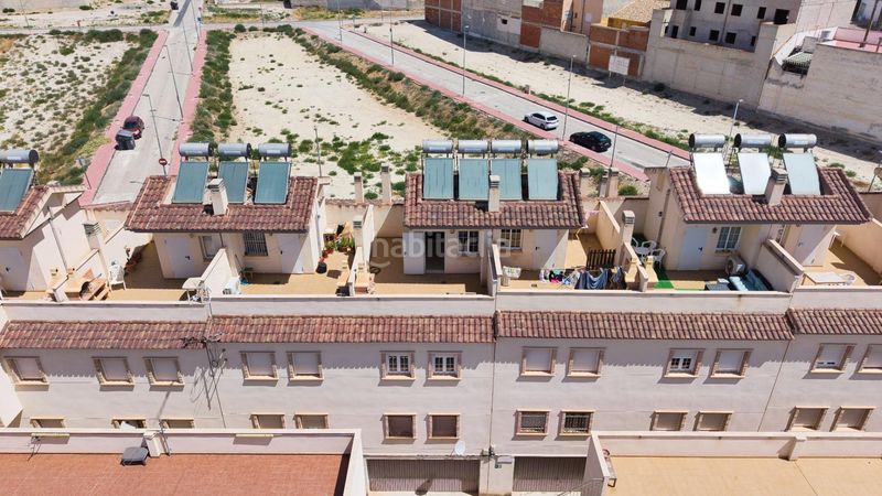 Foto f68e31bc-7a7c-4001-97b7-596728e3f817. Casa adossada amb aparcament a Abanilla