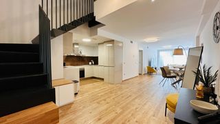 Rent Duplex  Calle edeta. Dúplex de 3 dormitorios en una zona tranquila y pintoresca.