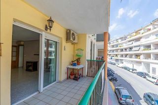 Etagenwohnung in Pueblo. Piso de tres habitaciones a la venta en calpe