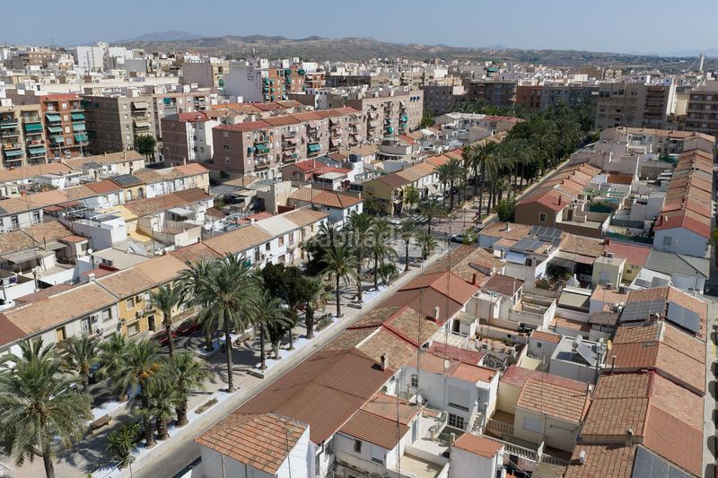 Foto ce81a5eb-4012-42c5-814a-1287392af737. Casa a Carrús Oeste Elche / Elx