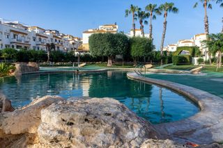 Casa adossada a Monte y Mar. Chalet en gran alacant con piscina y vistas