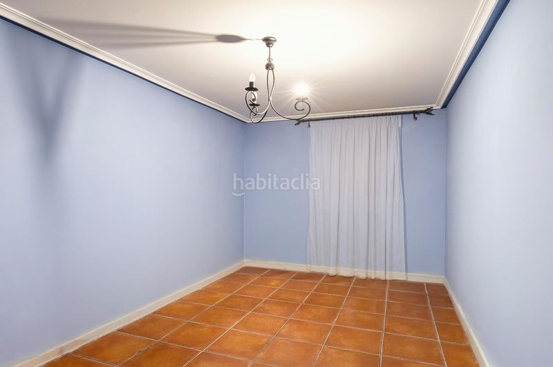 Foto b591de05-3b6f-4e9b-a559-961ac254b183. Casa amb aparcament a Novelda