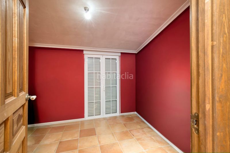Foto ec9983a5-70ac-48ce-b0bb-00ff8f607ff0. Casa amb aparcament a Novelda