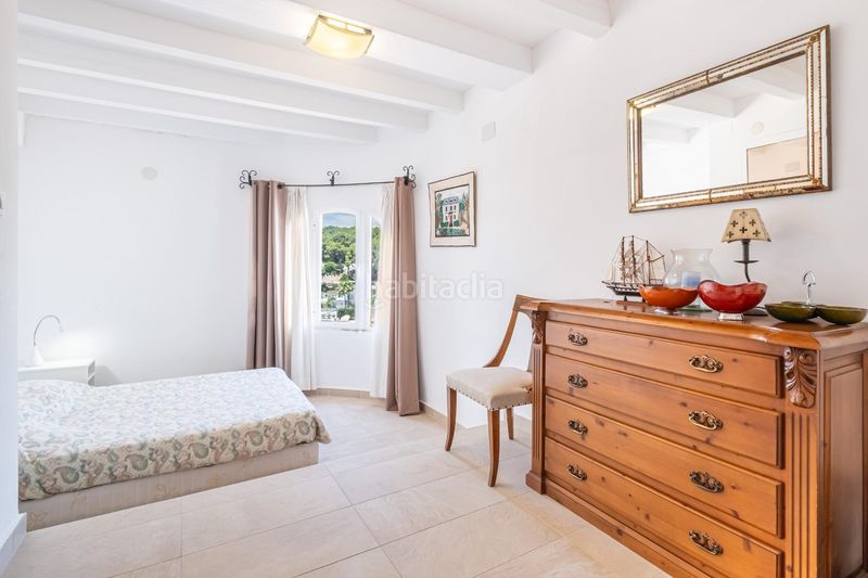 Foto 1b94681a-ae08-4166-9d6d-a2a0b9d7aa08. Casa amb calefacció aparcament piscina a Cala Advocat-Baladrar Benissa