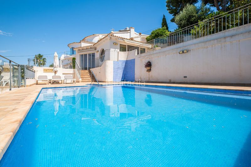 Foto 203cb296-5d7f-4875-9d0f-23e3b1cc8873. Casa amb calefacció aparcament piscina a Cala Advocat-Baladrar Benissa