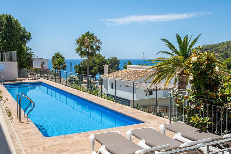 Foto 49eaceb9-a949-45c6-8db6-c0a0ae481c5c. Casa amb calefacció aparcament piscina a Cala Advocat-Baladrar Benissa
