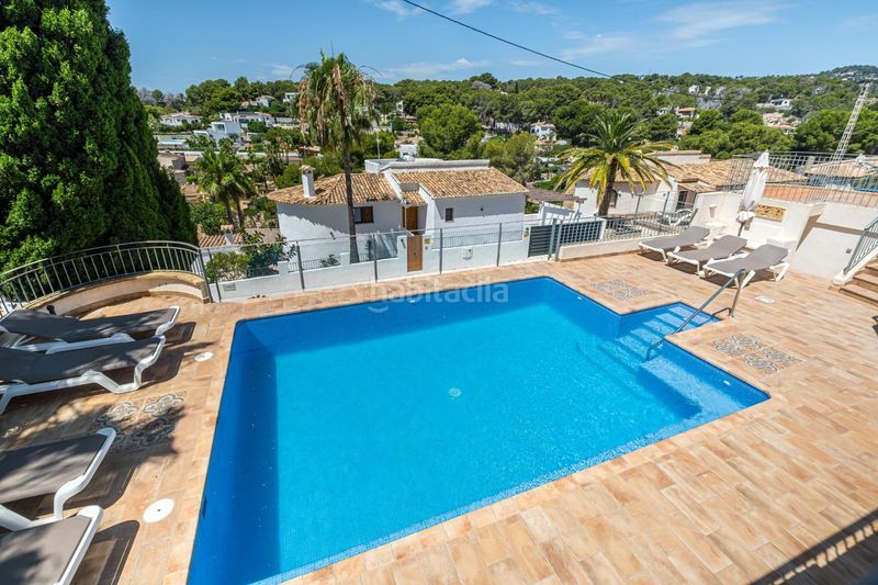 Foto 5e3c26de-e5df-4745-a53d-6145dccf9588. Casa amb calefacció aparcament piscina a Cala Advocat-Baladrar Benissa