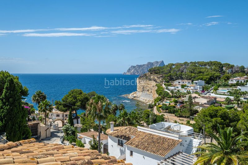 Foto 67022c1d-9ce3-4c2f-85aa-a03df653f86c. Casa amb calefacció aparcament piscina a Cala Advocat-Baladrar Benissa