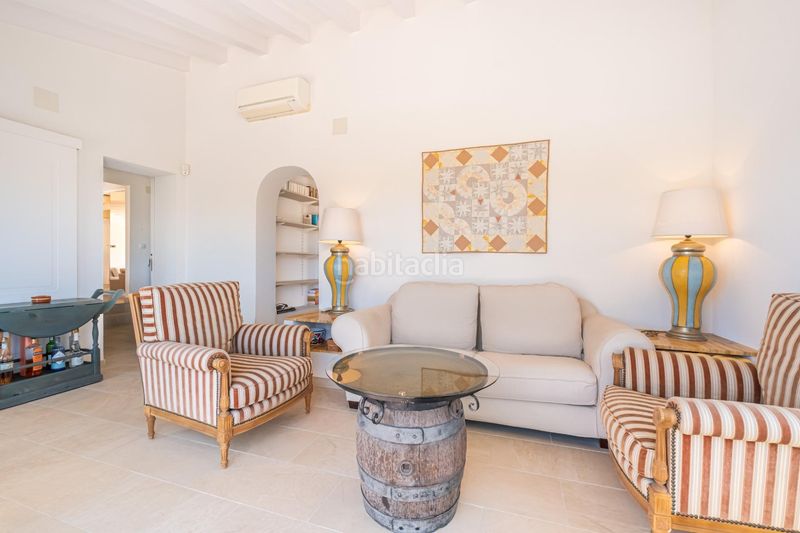 Foto ffaa299a-dfed-48e4-b6df-01705f1d37c2. Casa amb calefacció aparcament piscina a Cala Advocat-Baladrar Benissa