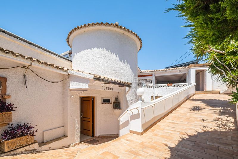 Foto ffbabe67-e34a-4f4e-ab9e-c10d3d24da7c. Casa amb calefacció aparcament piscina a Cala Advocat-Baladrar Benissa