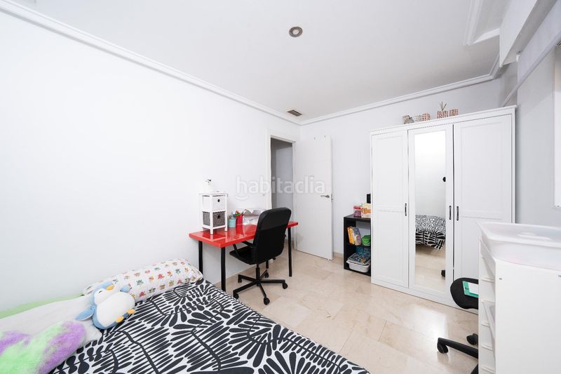 Foto c711f621-b310-41ef-8edf-3060d40a30e6. Casa adossada amb aparcament piscina a Ciutat Esportiva Elche / Elx