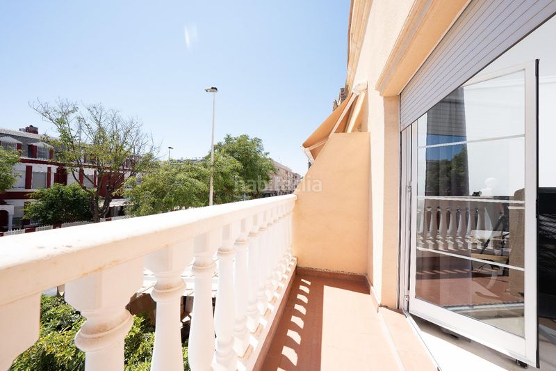 Foto d3060639-c72b-4a06-ab52-a551dd753e23. Casa adossada amb aparcament piscina a Ciutat Esportiva Elche / Elx