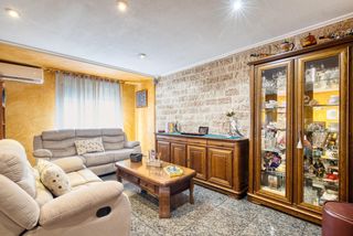 Appartamento  Calle de emilio sala hernández. Magnifico piso en el centro de elche con ascensor, trastero y ga