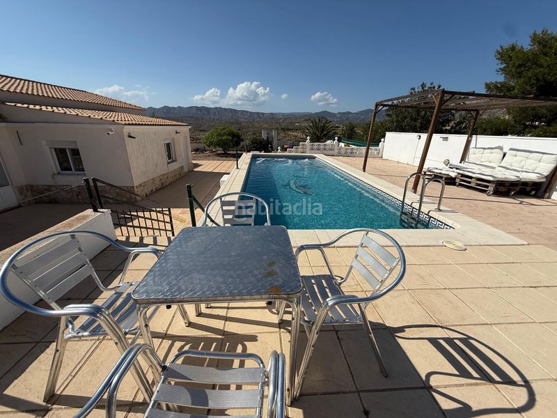 Foto 267599d6-6609-4729-9542-286b15c44ade. Xalet amb aparcament piscina a Busot