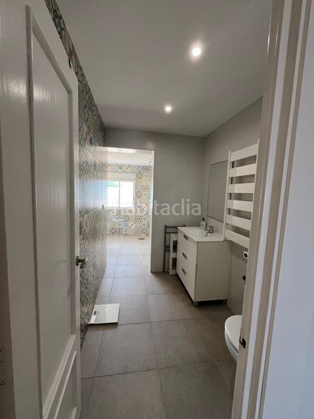 Foto 49b8d14e-889c-499b-8733-6e767a1ed051. Xalet amb aparcament piscina a Busot