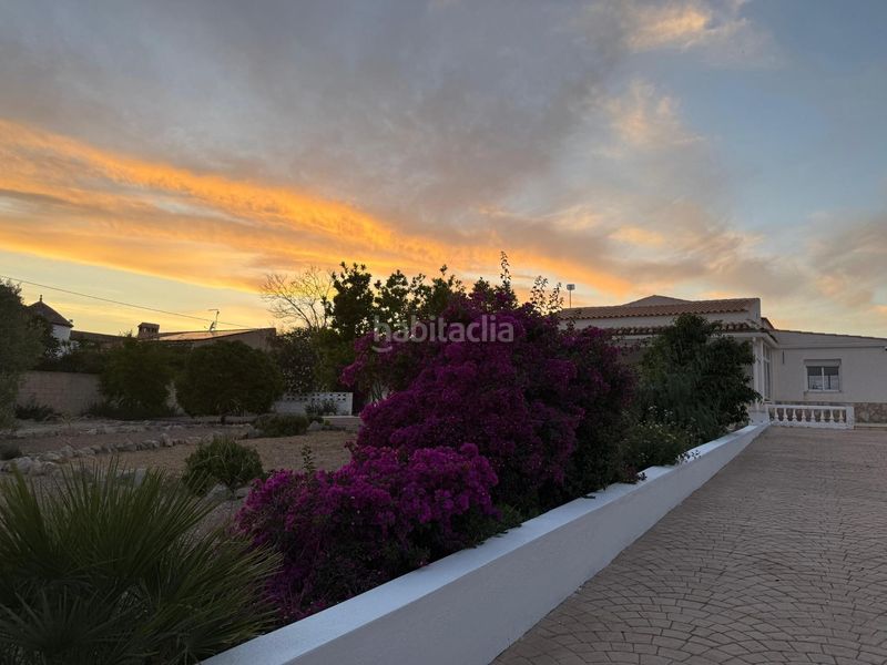 Foto c66cb98c-f580-44b6-8690-a7b2a2facf86. Xalet amb aparcament piscina a Busot