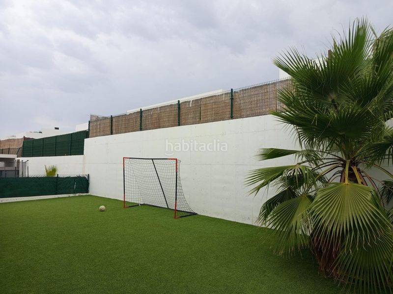 Foto f8326255-789a-4f93-b14f-08b2affbe835. Miete chalet mit parking in balcón de Finestrat-terra marina Finestrat