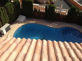 Rent Chalet in Balcón de Finestrat-Terra Marina. Alquiler de chalet independiente con piscina privada en balcon d