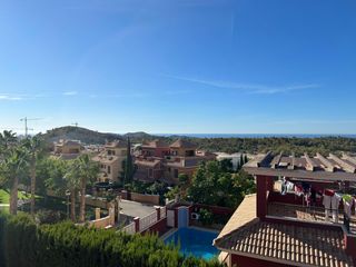 Miete Chalet in Balcón de Finestrat-Terra Marina. Alquiler de chalet independiente con piscina privada en balcon d