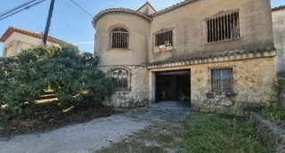 Xalet a Benidoleig. Chalet en benidoleig con amplia parcela y vistas espectaculares