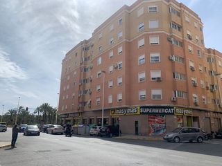 Autoparkplatz  Avenida alicante. Plazas de garaje  en altabix