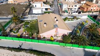 Xalet a Caudete. Chalet en venta en caudete albacete