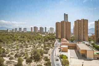 Pis  Avenida de benisa. Piso familiar en zona residencial en benidorm poniente