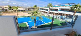 Casa adosada en Los Balcones-Los Altos. Exclusivo chalet adosado en condominio privado con vistas al mar