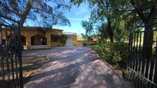 Casa  V pd 2. Encantador chalet independiente en castalla con amplio jardín y
