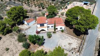Chalet à Villamontes-Boqueres. Estupendo chalet en san vicente del raspeig ahora a 375.000