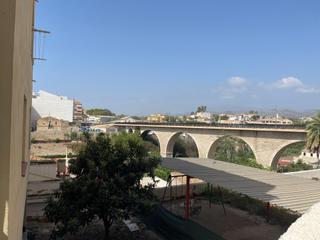 Business premise in Calle dr alvaro esquerdo 34. Almacéngaraje varios vehículos