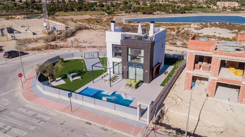 Foto e58d88ae-fdd8-4114-afb7-55f76191494a. Chalet en Bonalba-Cotoveta Mutxamel