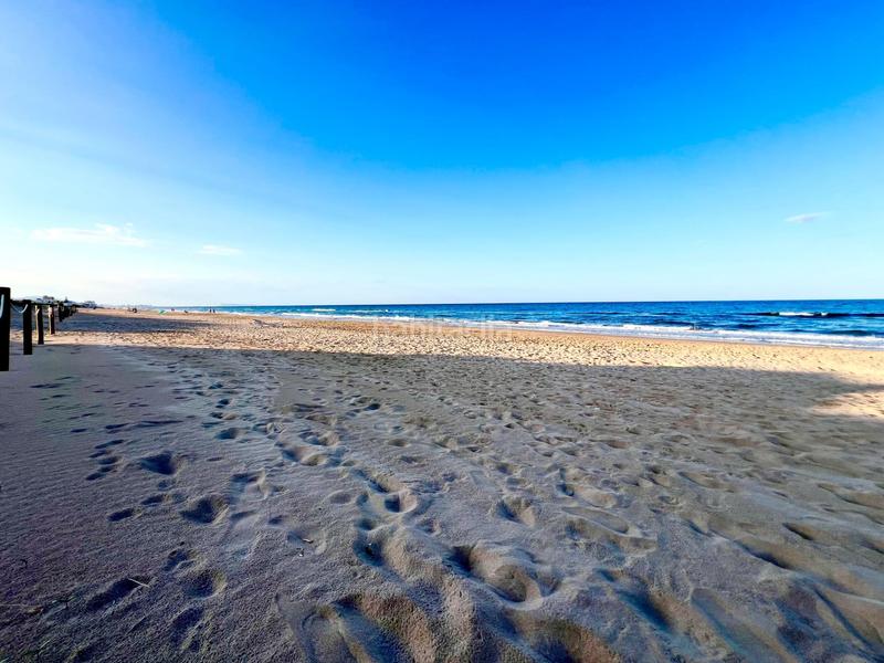 Foto 21fbbe89-39c4-4d57-8b3b-9e0130e8dc5c. Masía casa iglesia santa maria casco antiguo en Oliva pueblo Oliva