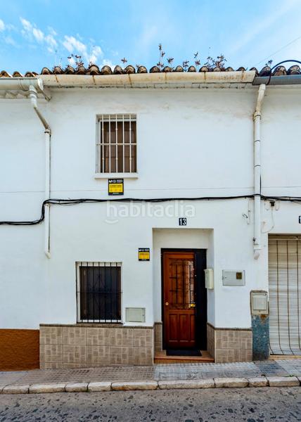 Foto 4de50aba-89c9-468e-82fc-0c4dcaf7a69b. Masía casa iglesia santa maria casco antiguo en Oliva pueblo Oliva