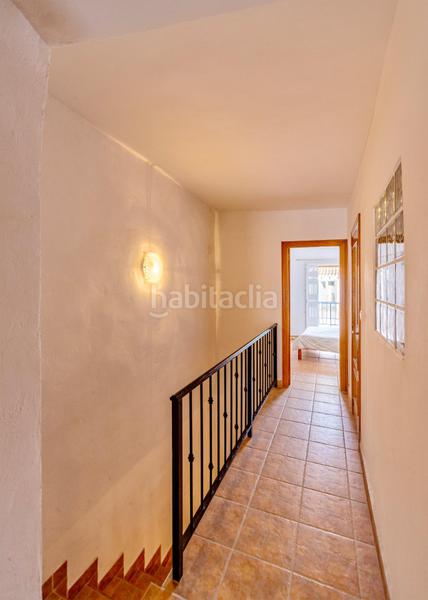 Foto 5d7ebc0a-870e-4c2a-9631-8a9026e2de0e. Masía casa iglesia santa maria casco antiguo en Oliva pueblo Oliva