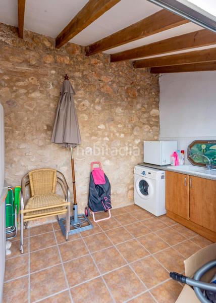 Foto af885cf0-47a4-4ae6-9240-7e339586c65a. Masía casa iglesia santa maria casco antiguo en Oliva pueblo Oliva