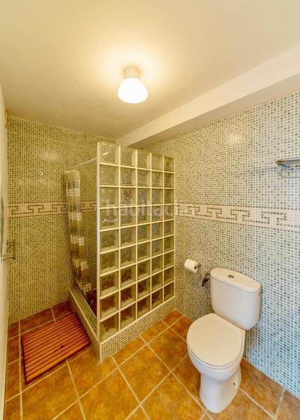 Foto dd657504-499a-48aa-bbb6-a96eeb0590dd. Masía casa iglesia santa maria casco antiguo en Oliva pueblo Oliva