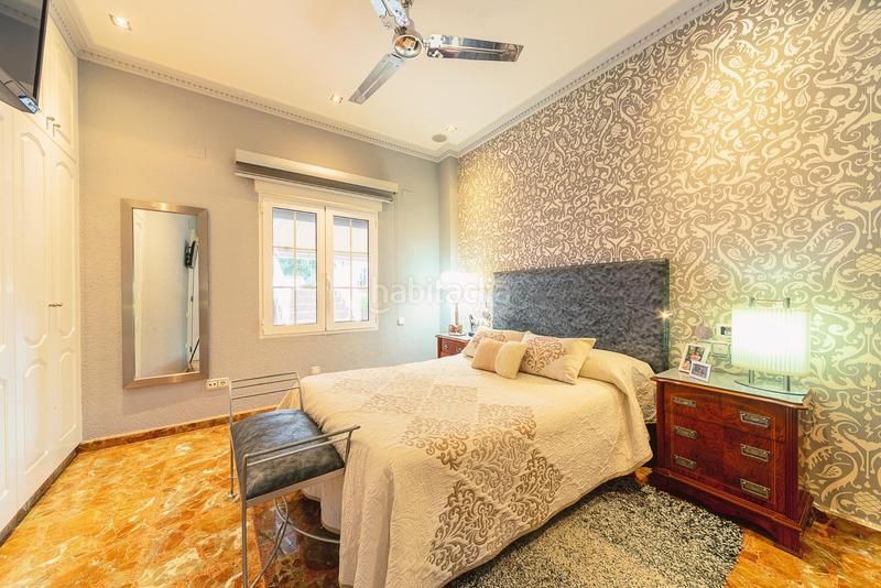 Foto 049da851-efb4-41ab-aab0-96d61a8d8553. Chalet con riscaldamento parcheggio piscina in Campo Alto-Club de Campo Elda