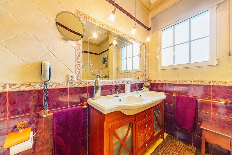 Foto 05378f75-e1fb-4543-b7fd-10c62b8cd9e4. Chalet con riscaldamento parcheggio piscina in Campo Alto-Club de Campo Elda