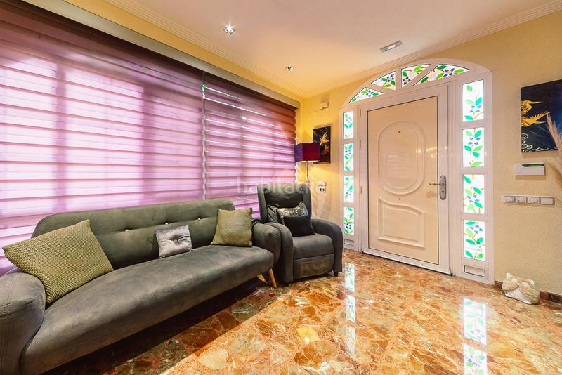 Foto 1d7c226e-e340-4cad-ae92-39c4d12d6c9f. Chalet con riscaldamento parcheggio piscina in Campo Alto-Club de Campo Elda