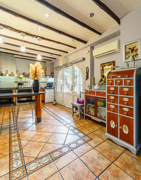 Foto 24d21214-4f9d-4722-8694-f35e290e15da. Chalet con riscaldamento parcheggio piscina in Campo Alto-Club de Campo Elda