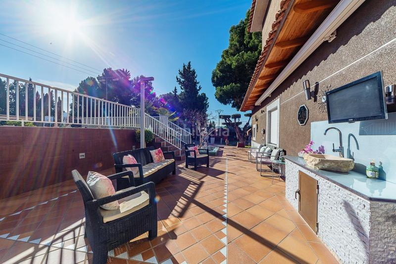 Foto 254ee53c-6181-40cb-9f92-3c9f6b5490e8. Chalet con riscaldamento parcheggio piscina in Campo Alto-Club de Campo Elda