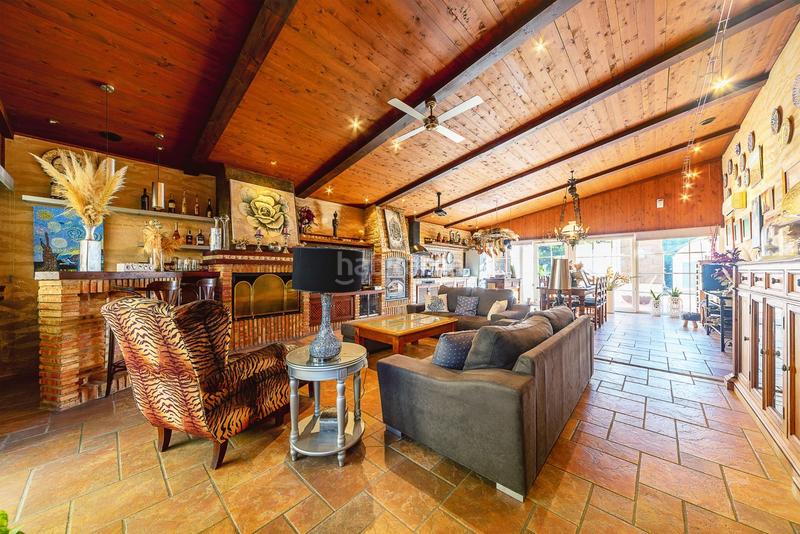 Foto 338477fd-aa0b-4473-bad5-994ba8ee9c1d. Chalet con riscaldamento parcheggio piscina in Campo Alto-Club de Campo Elda