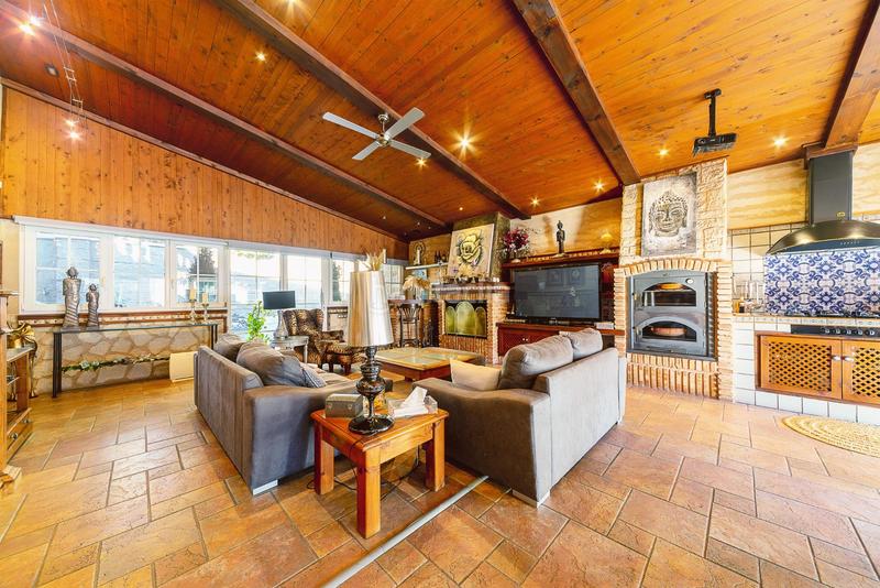 Foto 4c7ed596-926b-431e-b108-d3988574d52b. Chalet con riscaldamento parcheggio piscina in Campo Alto-Club de Campo Elda