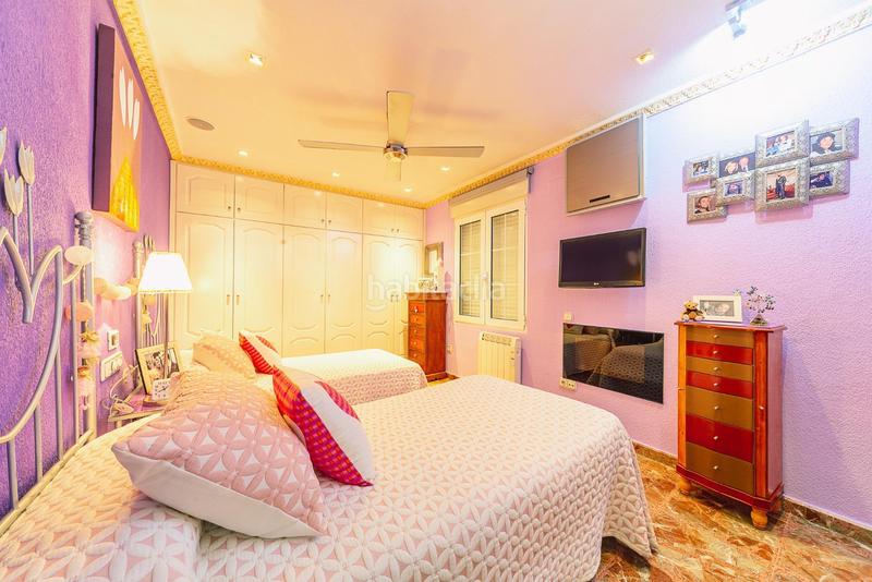 Foto 88023f0a-3ca0-49c8-a872-7a73eb2469c0. Chalet con riscaldamento parcheggio piscina in Campo Alto-Club de Campo Elda